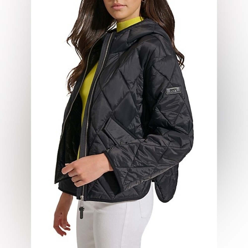 DKNY Women's Cropped Hooded Diamond Quilted Coat